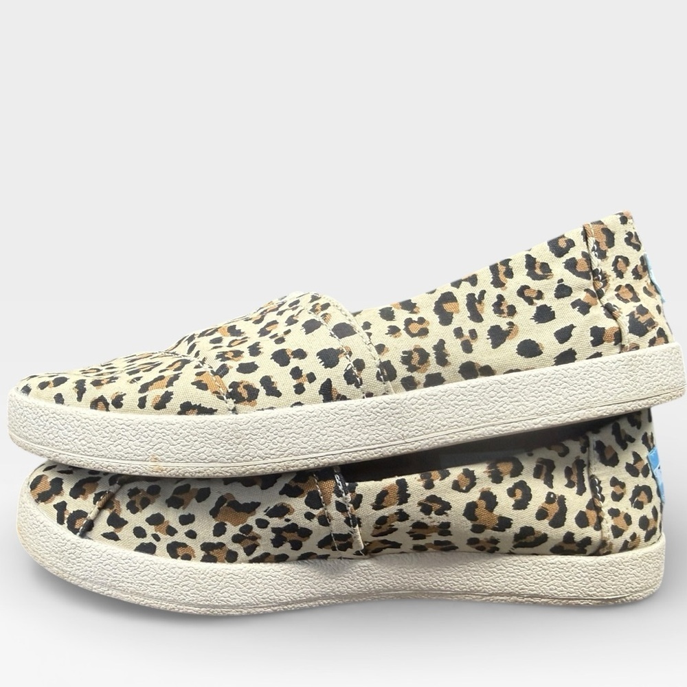 TOMS Animal Print Casual Slip-Ons - Picture 3 of 6